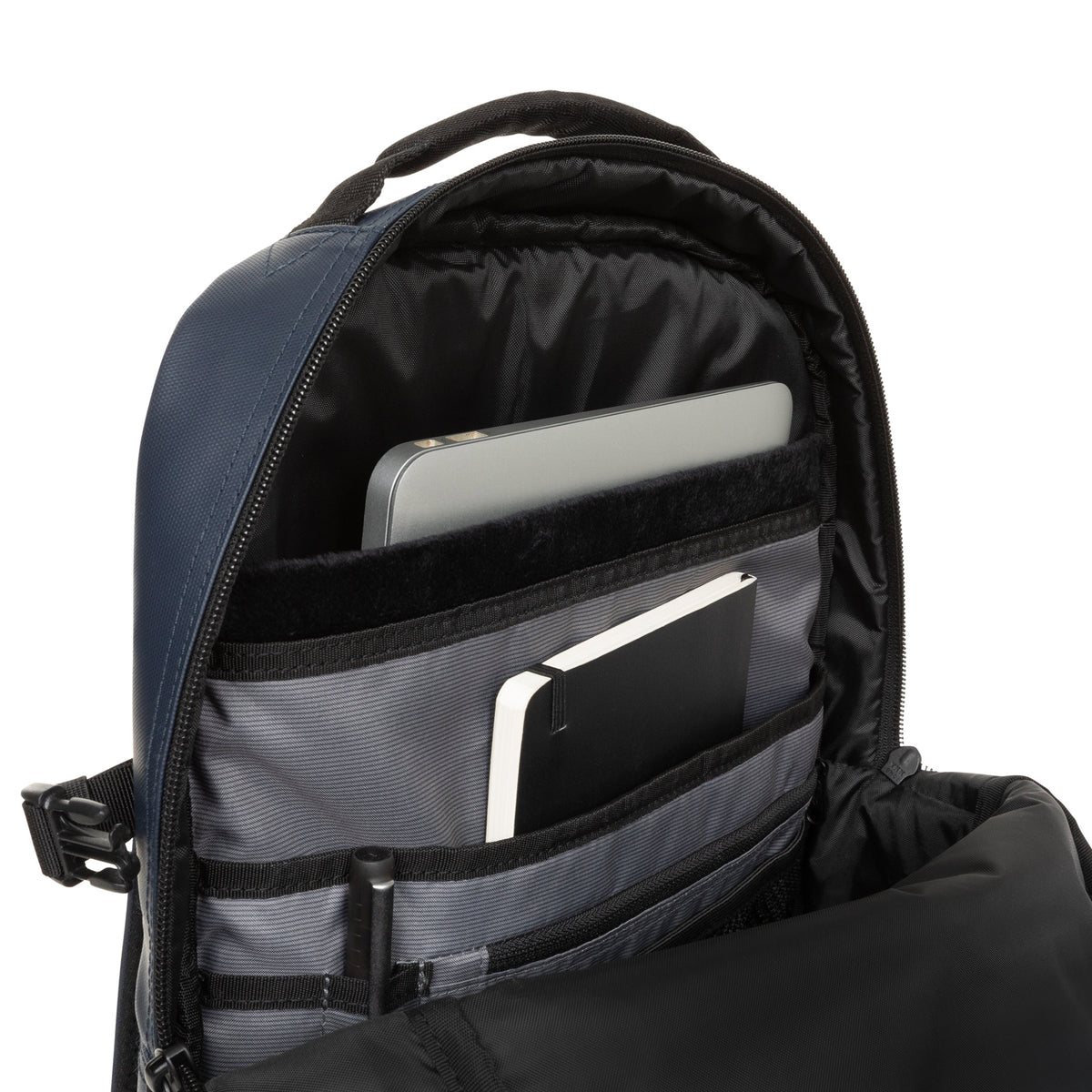 Eastpak TECUM M CNNCT Admiral  - 8