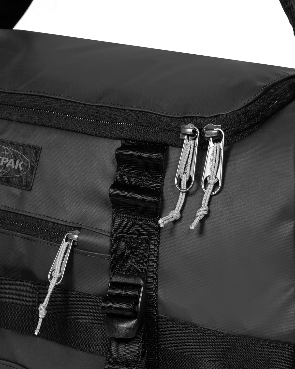 Eastpak DUFFEL PACK S Tarp Black2  - 5
