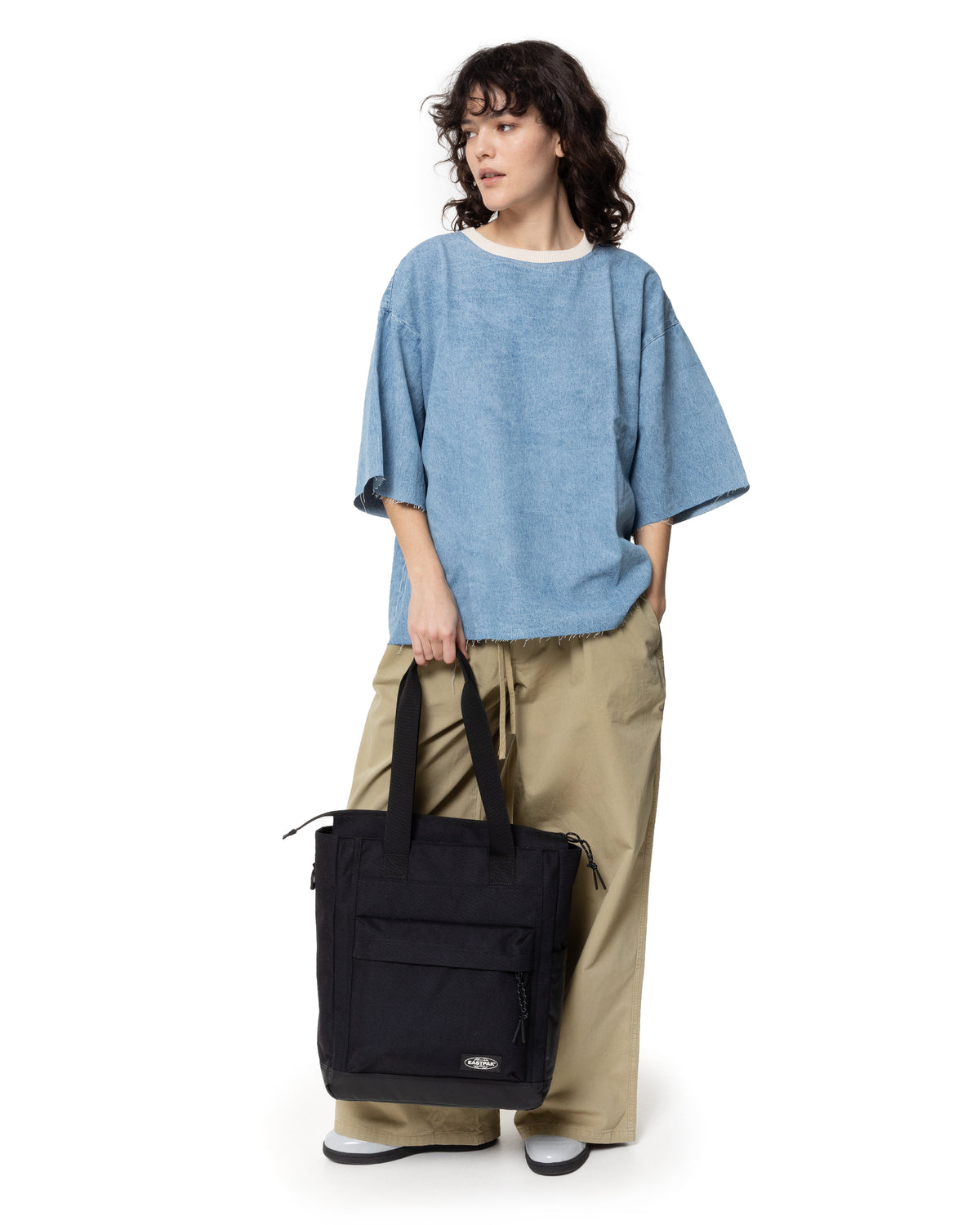 Eastpak ICON TRAVEL TOTE On Black  - 7